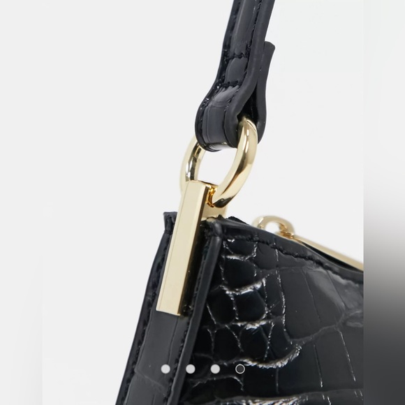 Black croc effect shoulder bag with gold hardware tabs - Picture 4 of 5